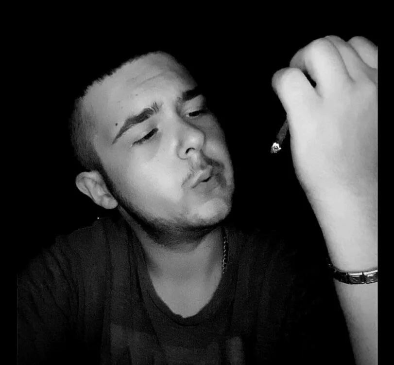 lore99 Offline XXX-Chat