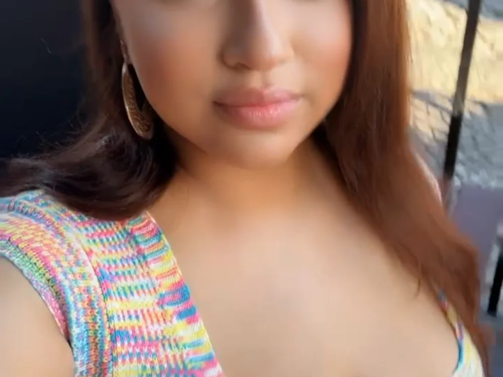 thiccc_dollyxo 離線 XXX 聊天