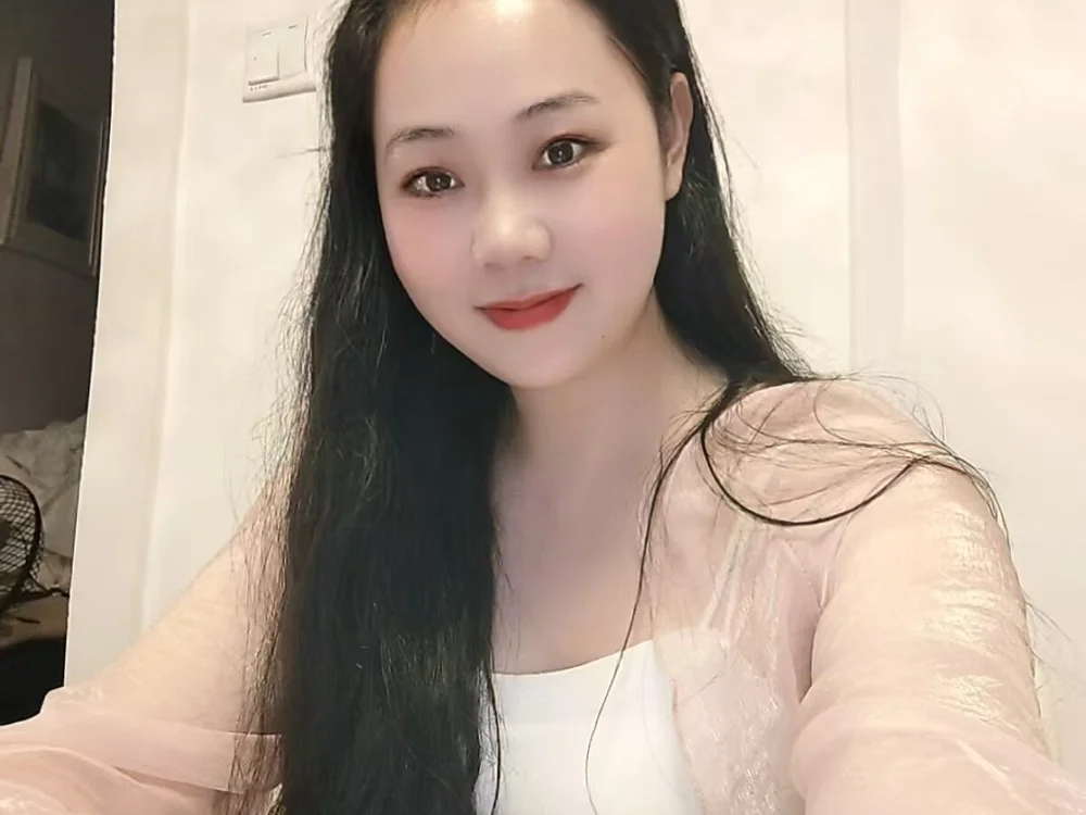 Donuo021252's Offline Chat Room