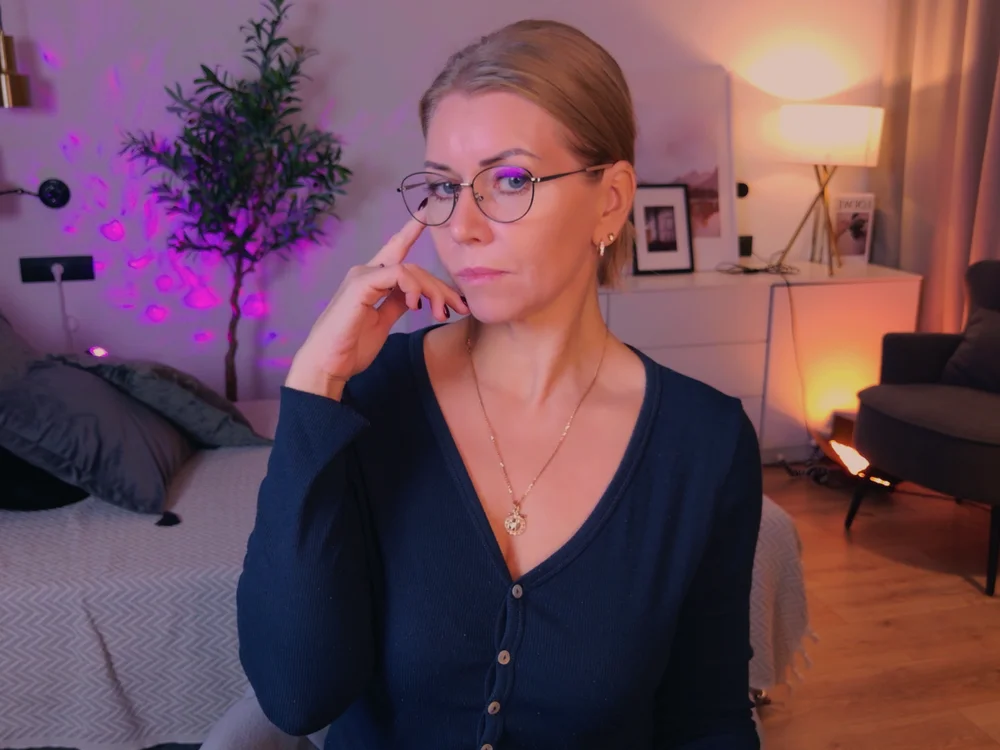Annie_Light's Offline XXX Chat