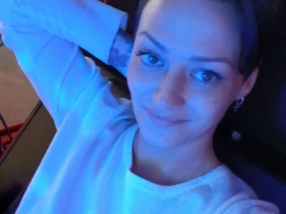 EhidnaLowq: συνομιλία ΧΧΧ εκτός σύνδεσης