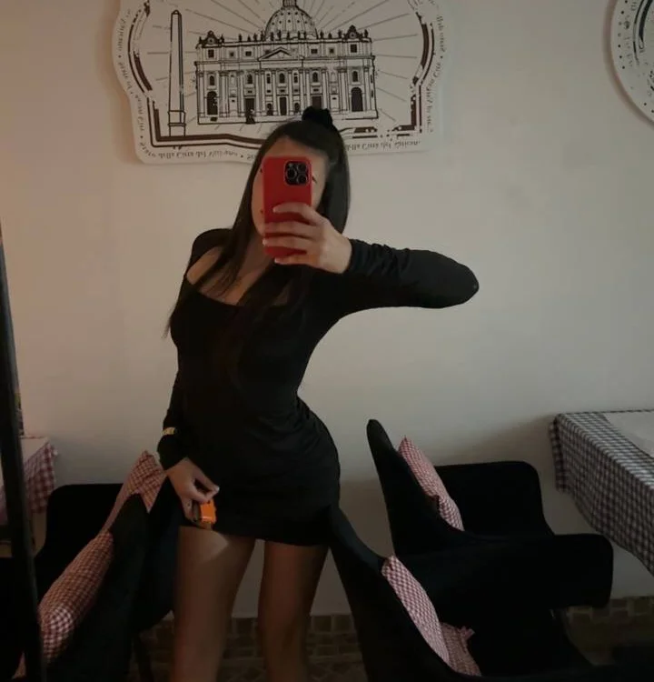 Emi_Sweetie offline chatrum