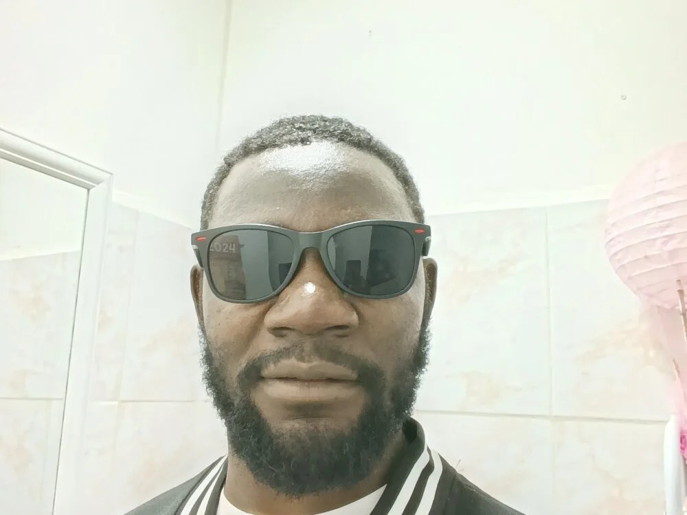 shoodly99 offline XXX-chatje