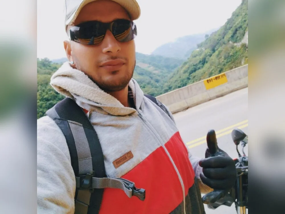 Sembang XXX Luar Talian reinouni