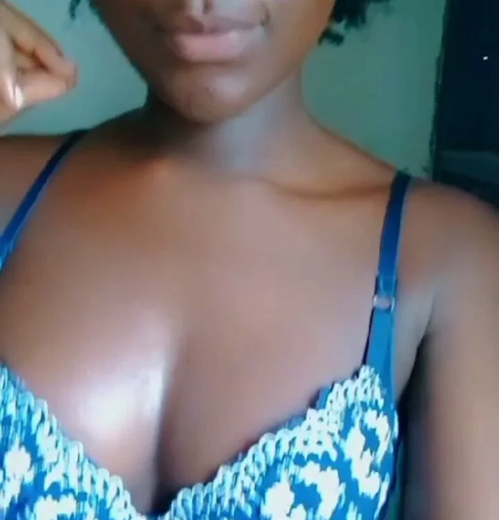 Appleton_cutest's Offline Chat Room