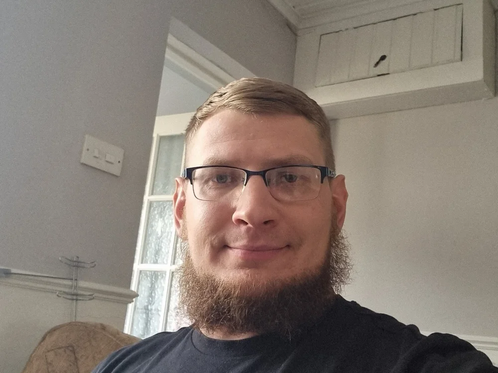 Hubi1212's Offline Chat Room