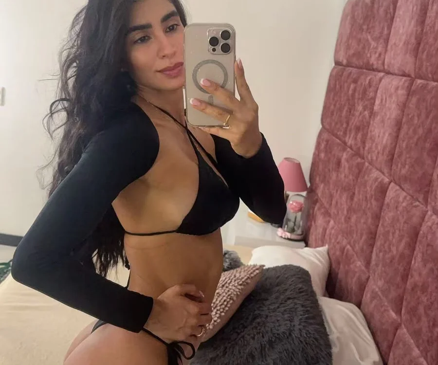 fernandaparis_n Offline XXX chat