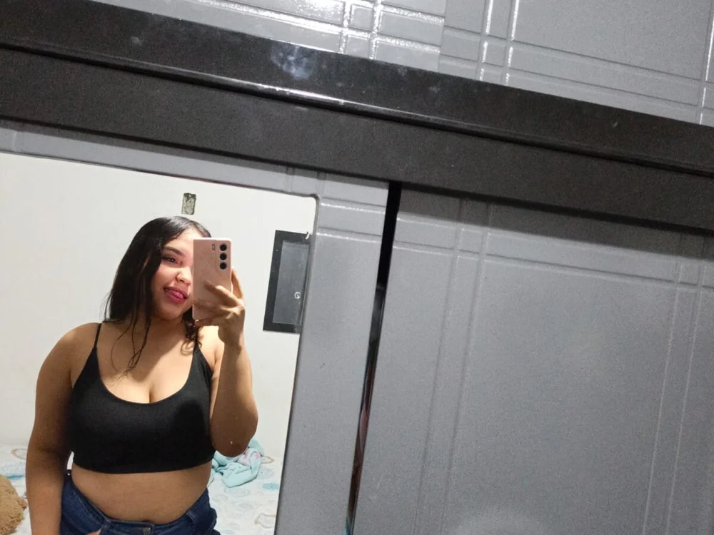 zafira_smith Offline XXX Chat