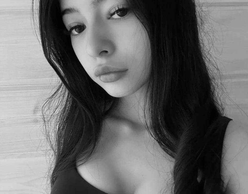 LisaColee Adlı Modelin Çevrimdışı XXX Sohbeti