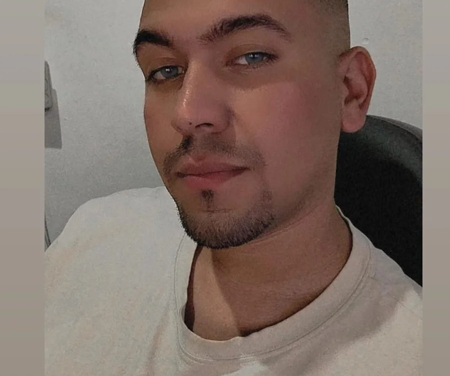 ray_sanders' Offline Chat Room