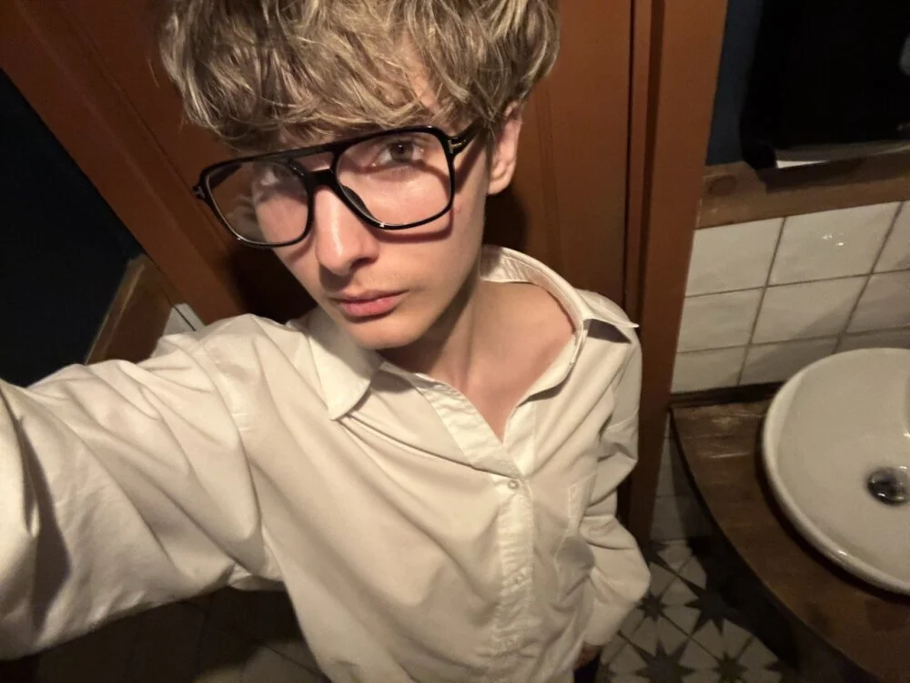 bunnyblush67 Offline XXX Chat