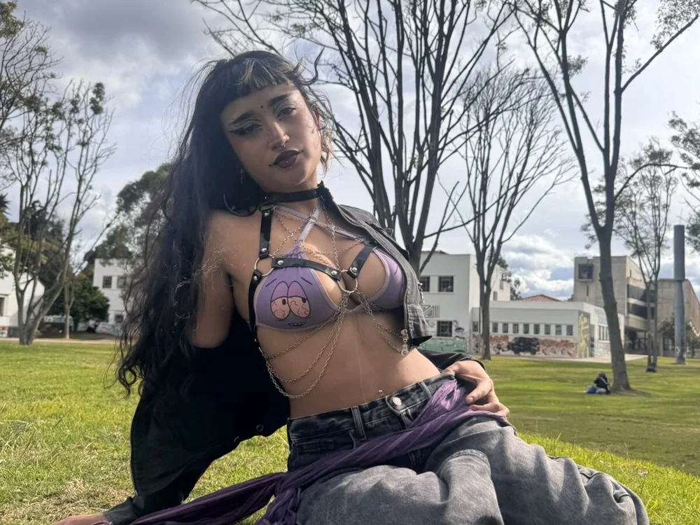 MeowMotta Adlı Modelin Çevrimdışı XXX Sohbeti