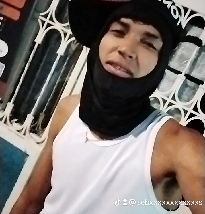 แชท XXX ออฟไลน์ของ chicotimidoxxx