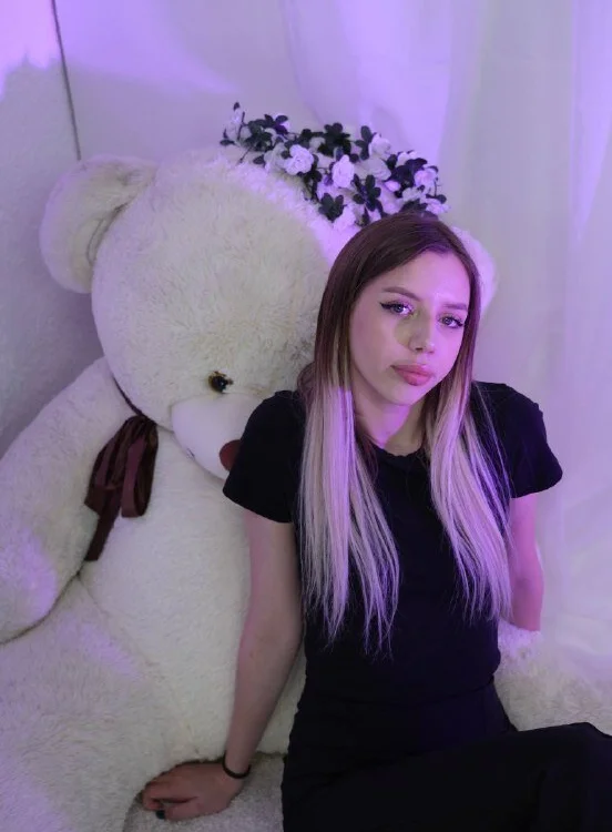 LeonaHarris Offline XXX Chat