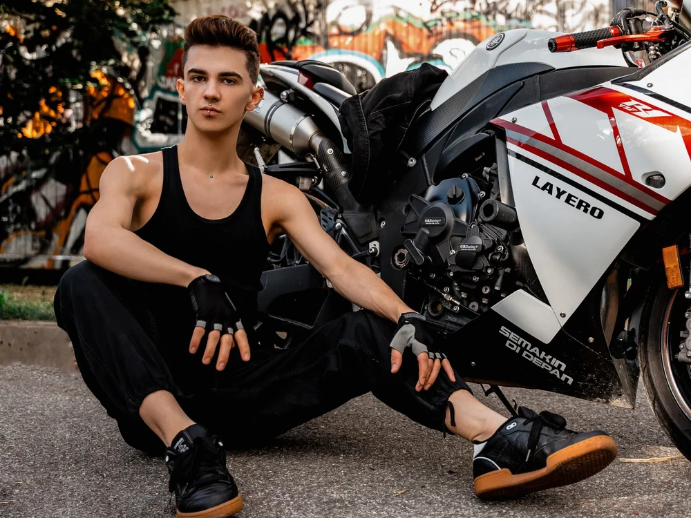 Larry_Wilson offline XXX-chat
