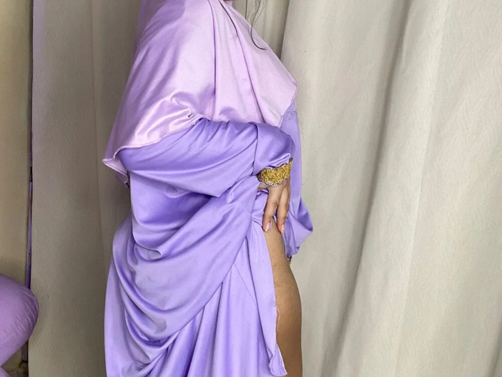 دردشة SamiraAwada الجنسية دون اتصال