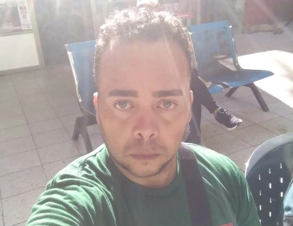 GuilleHotsexy Chat XXX offline