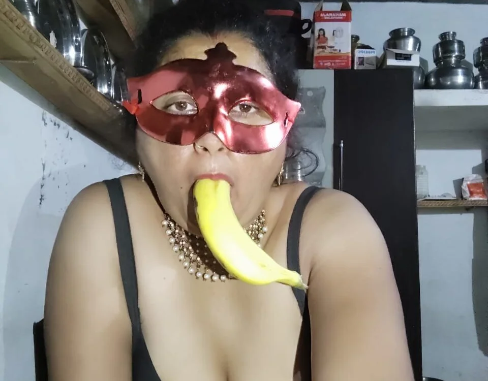 rani_36dd's Offline Chat Room
