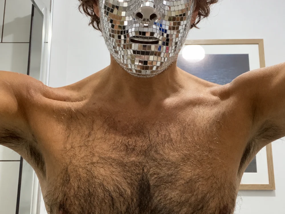 Offline XXX chat modela Masked-Stripper