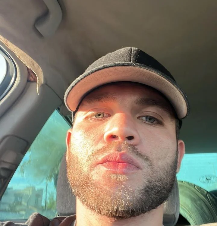 perra89's Offline Chat Room