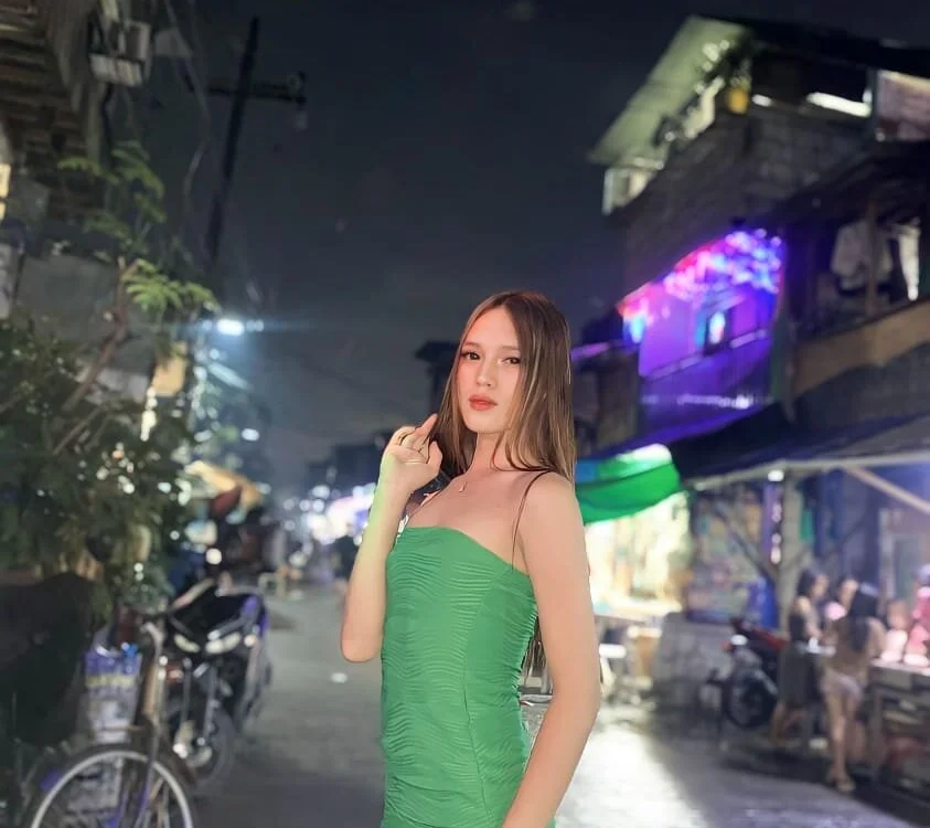 Naughtyxhuntress cam model