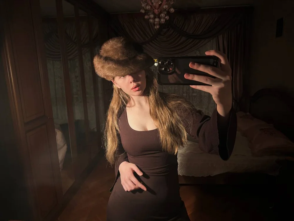 SheenaLoesche's Offline Chat Room
