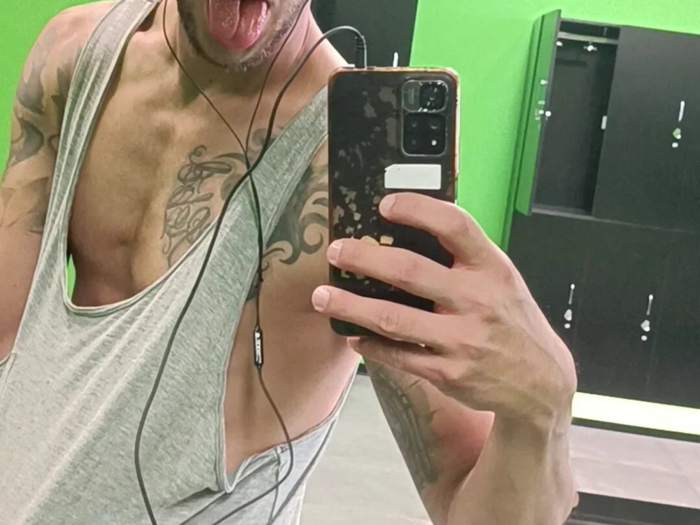 BrayanMaravella Chat XXX offline