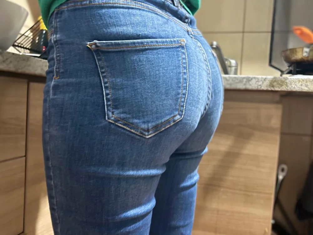 I_amEmiiliii cam model