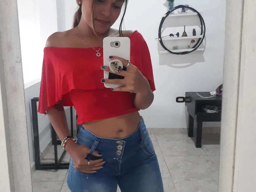 _KatalinaMontero_'s Offline XXX Chat