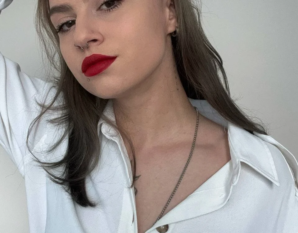 DaciaBones' Offline XXX Chat