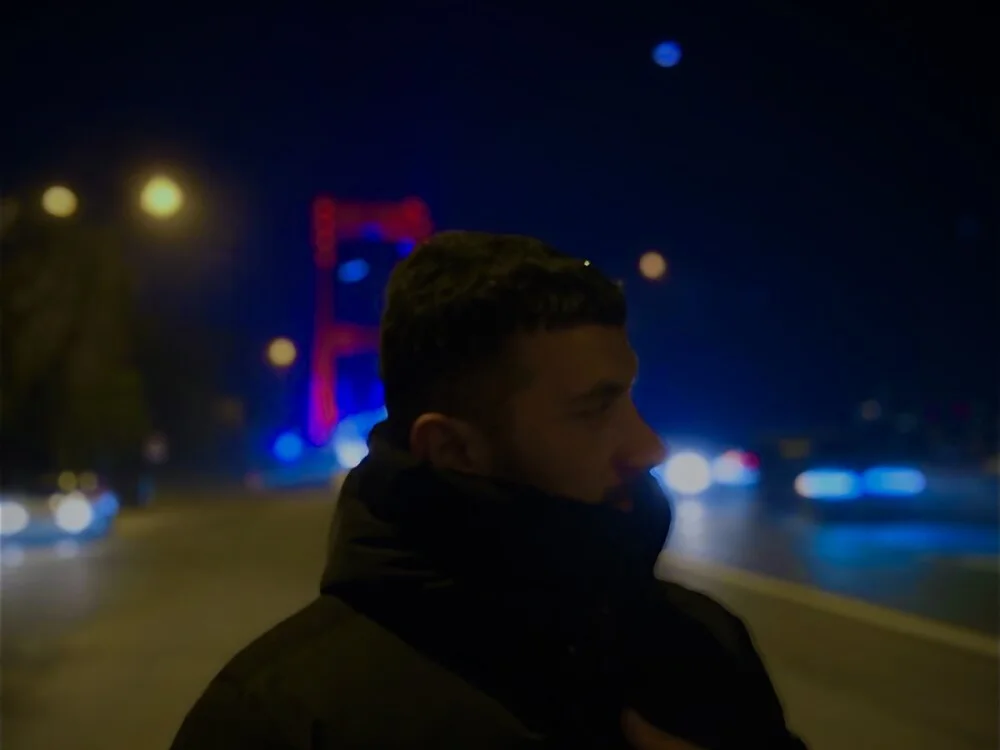 darKKing075441 Adlı Modelin Çevrimdışı XXX Sohbeti