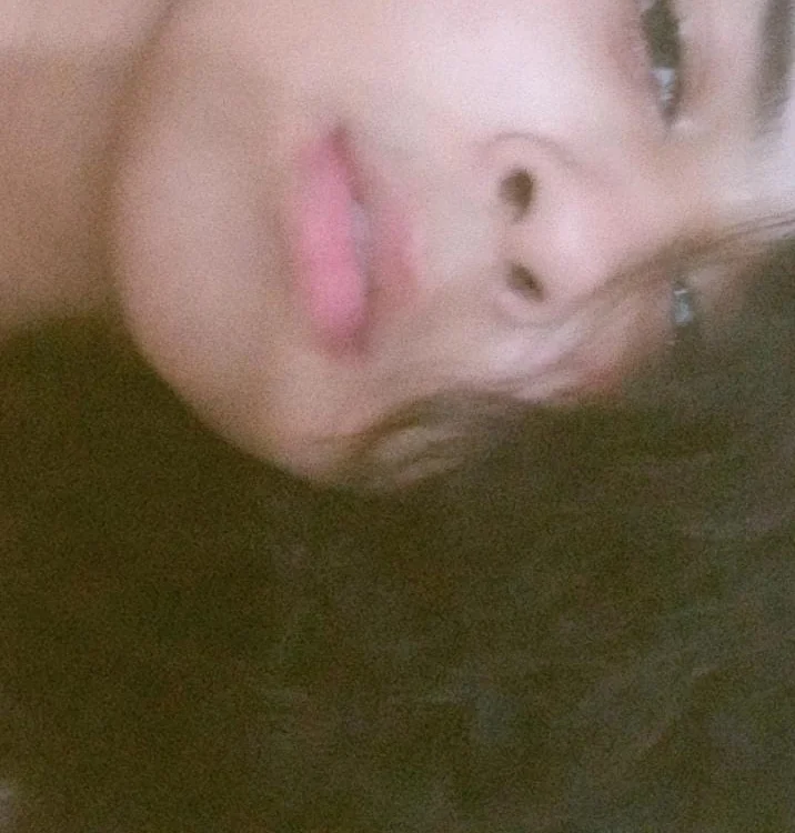 Офлайн-чат XXX PriscilaHott