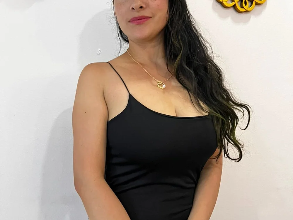 Mia_Sttar's Offline XXX Chat
