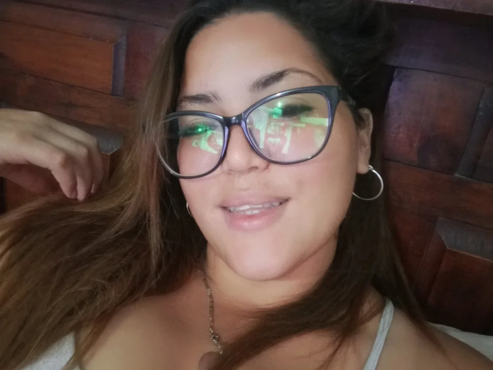Carol26-'s Offline Chat Room
