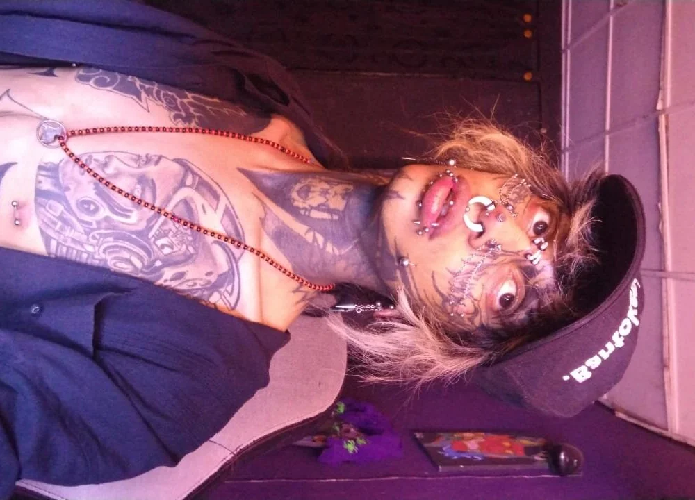 SushiKenneth Offline XXX-chat