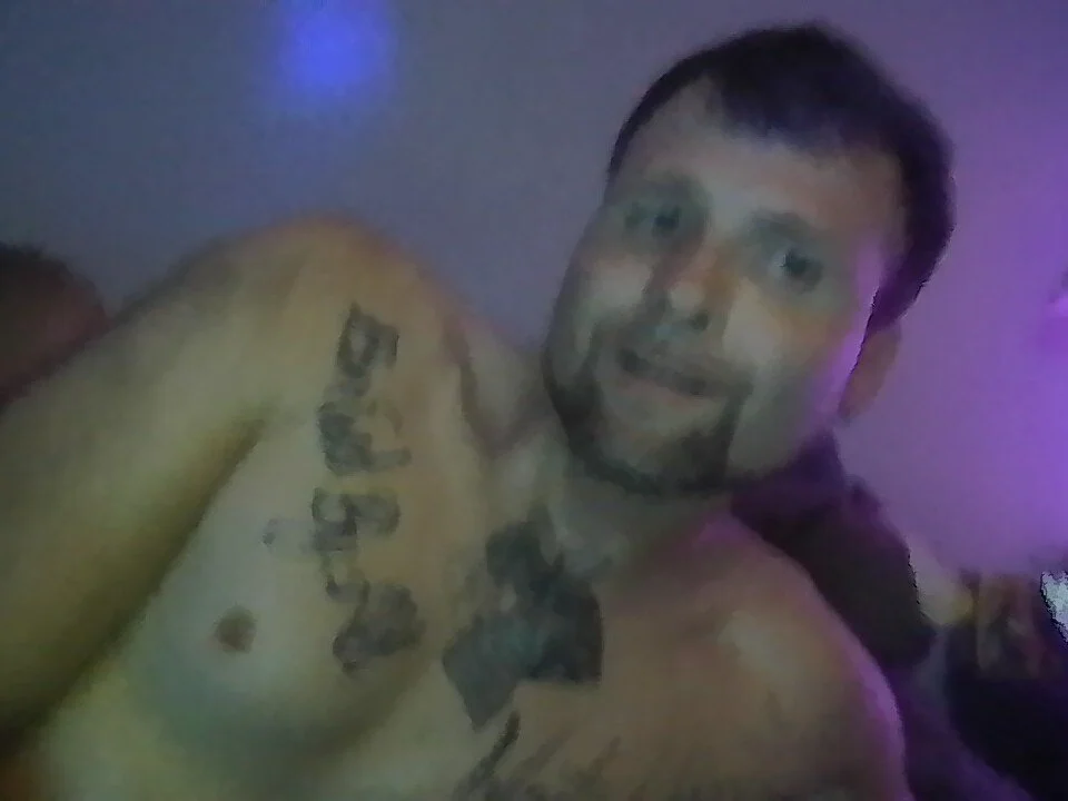 Chat +18 off-line de QuothTheRaven8