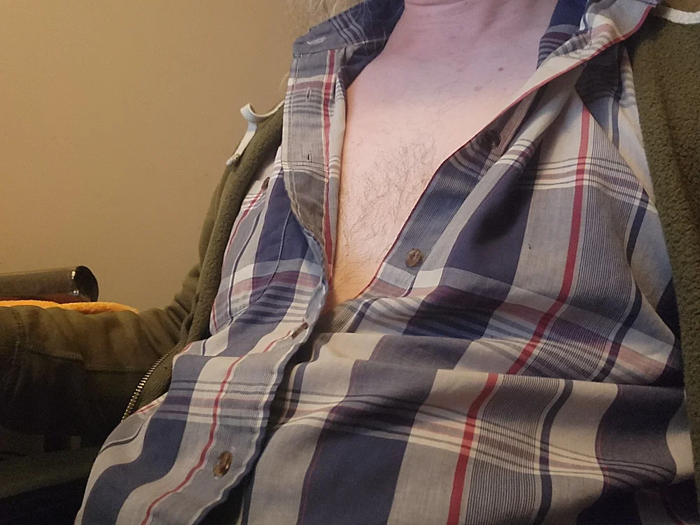 sickoldpervert's Offline Chat Room