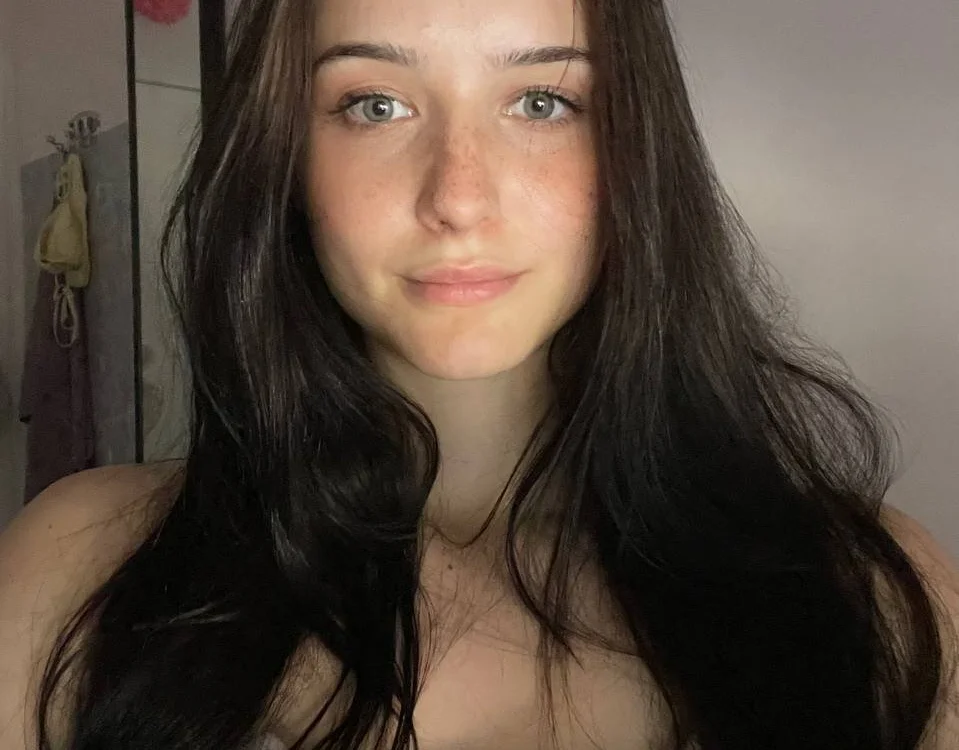 Chat +18 de RoseDiebol ao vivo
