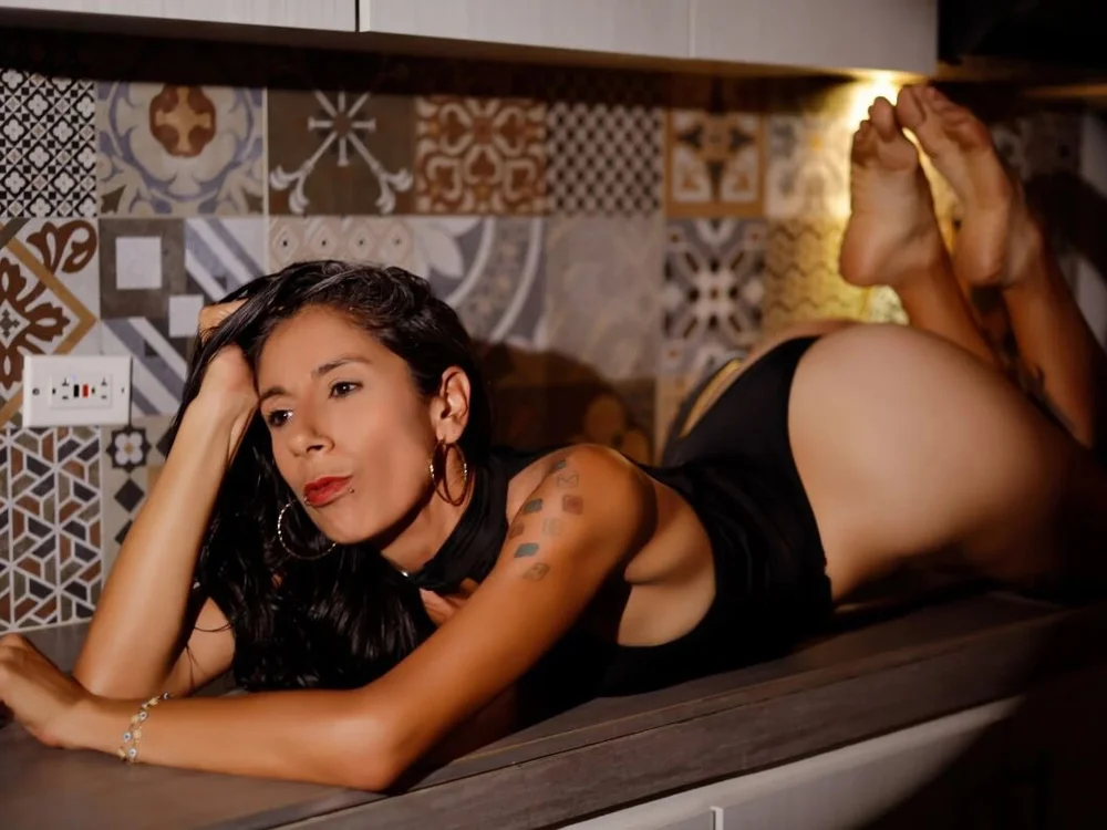 دردشة Maya_Storm_ الجنسية دون اتصال