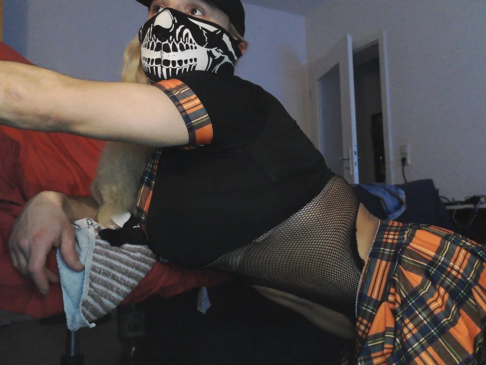 YoungAnalAddicted Offline XXX Chat