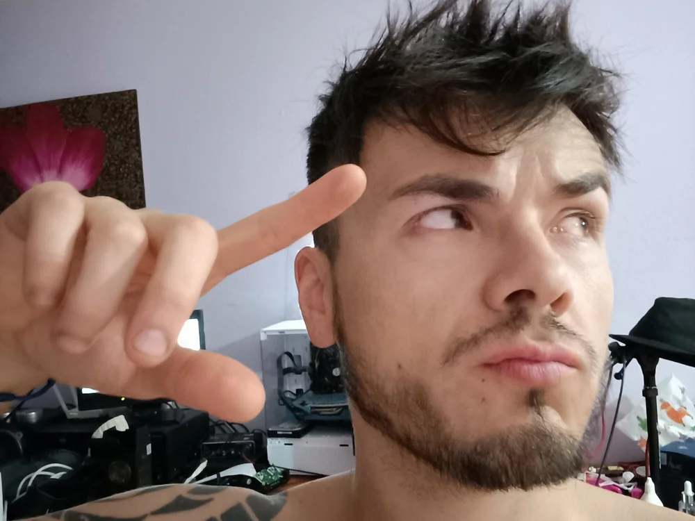 hot_beatz's Offline Chat Room