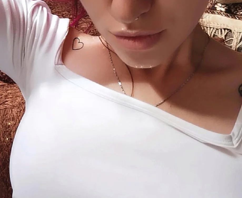 Lolly_Sweet's Offline XXX Chat