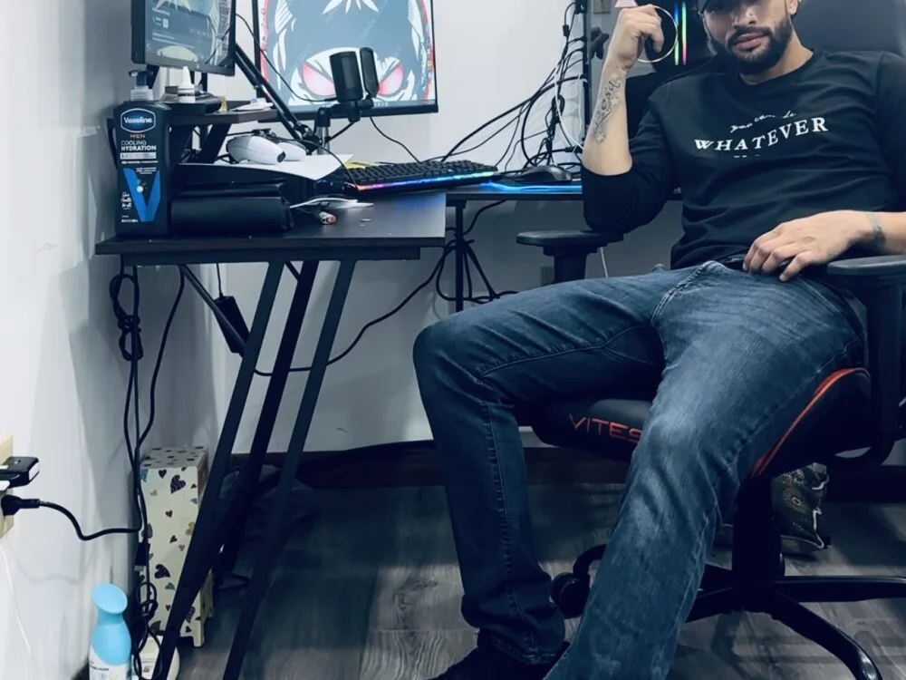 Mclean10's Offline XXX Chat