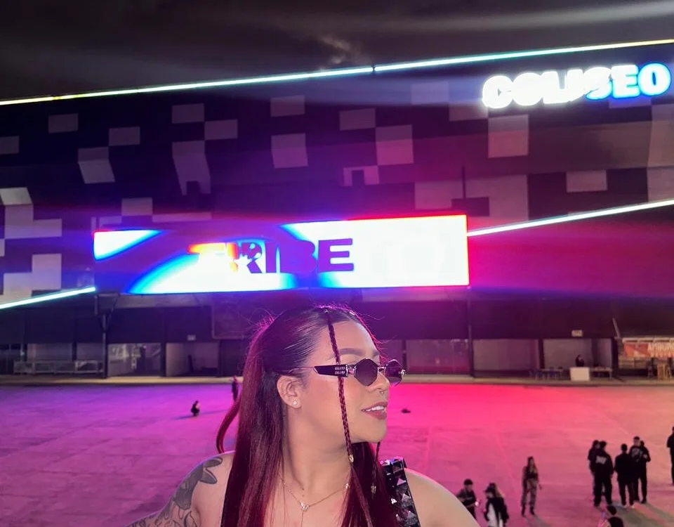 camila_gz's Offline Chat Room