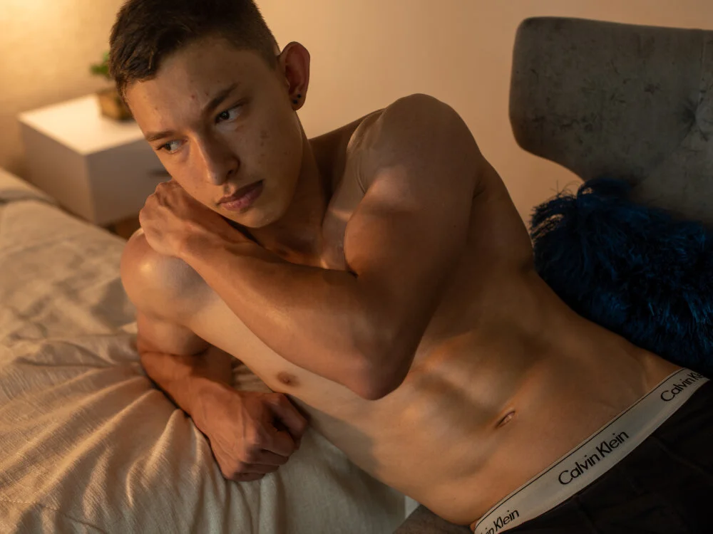 ConnorSantos' Offline XXX Chat