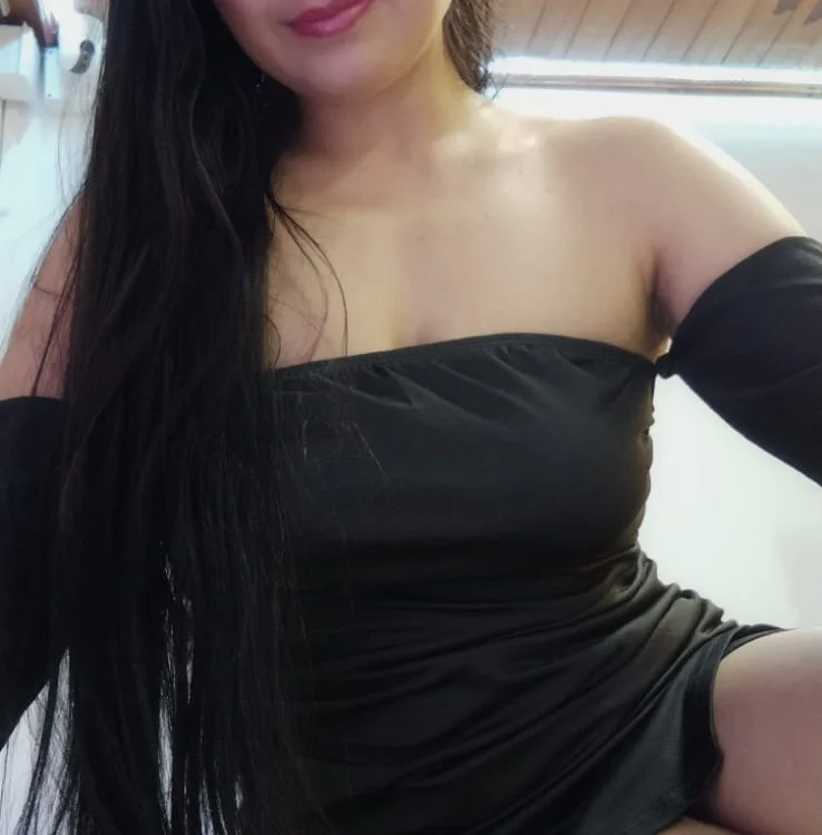 Alejandra-16's Offline Chat Room