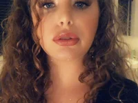 Rosalia_UK's Offline Chat Room