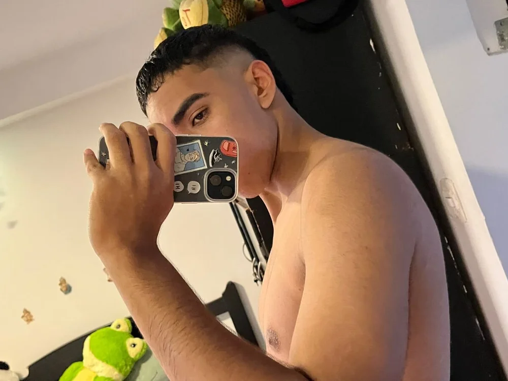 LiamBlakeX's Offline Chat Room
