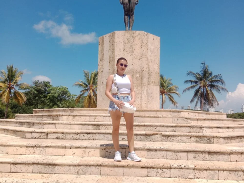 EloiseClairmont Chat XXX Ngoại tuyến