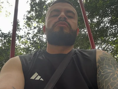 Oliver_39 Male Latina Webcam Adult